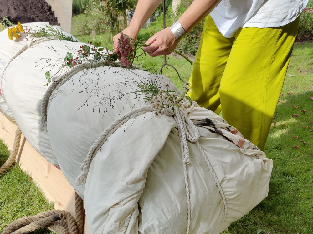 Abschiednahme mit Blumen